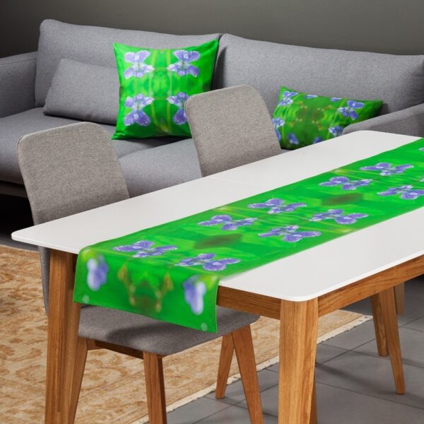 Long table runner Viola