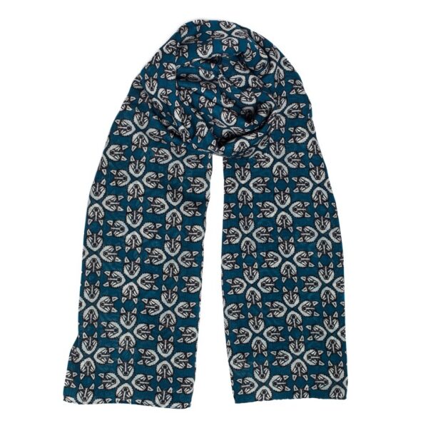Fine wool scarf with wolves (blue)