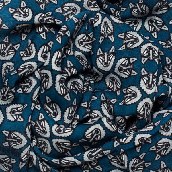 Fine wool scarf with wolves (blue)
