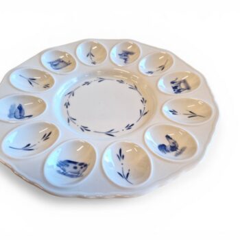 Piltidega munataldrik on ajatu ja elegantne serveerimisnõu, mis toob sinu lauale nii praktilisuse kui ka visuaalse ilu.