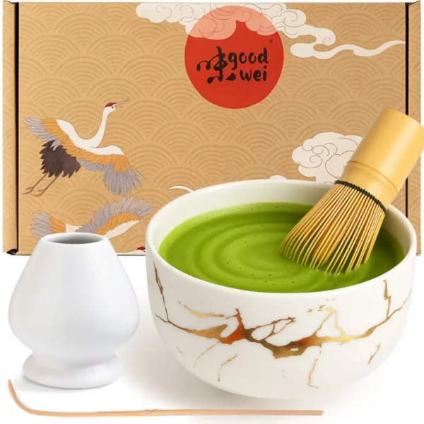 Kingitused, sisustus, voodipesu - Uneleja kingipoe esileht 35 1. Matcha valmistamise komplekt Valge marmor: kuldse mustriga valge matcha kauss, bambusvispel, valge vispli hoidja, bambuslusikas ja Goodwei kinkekarp